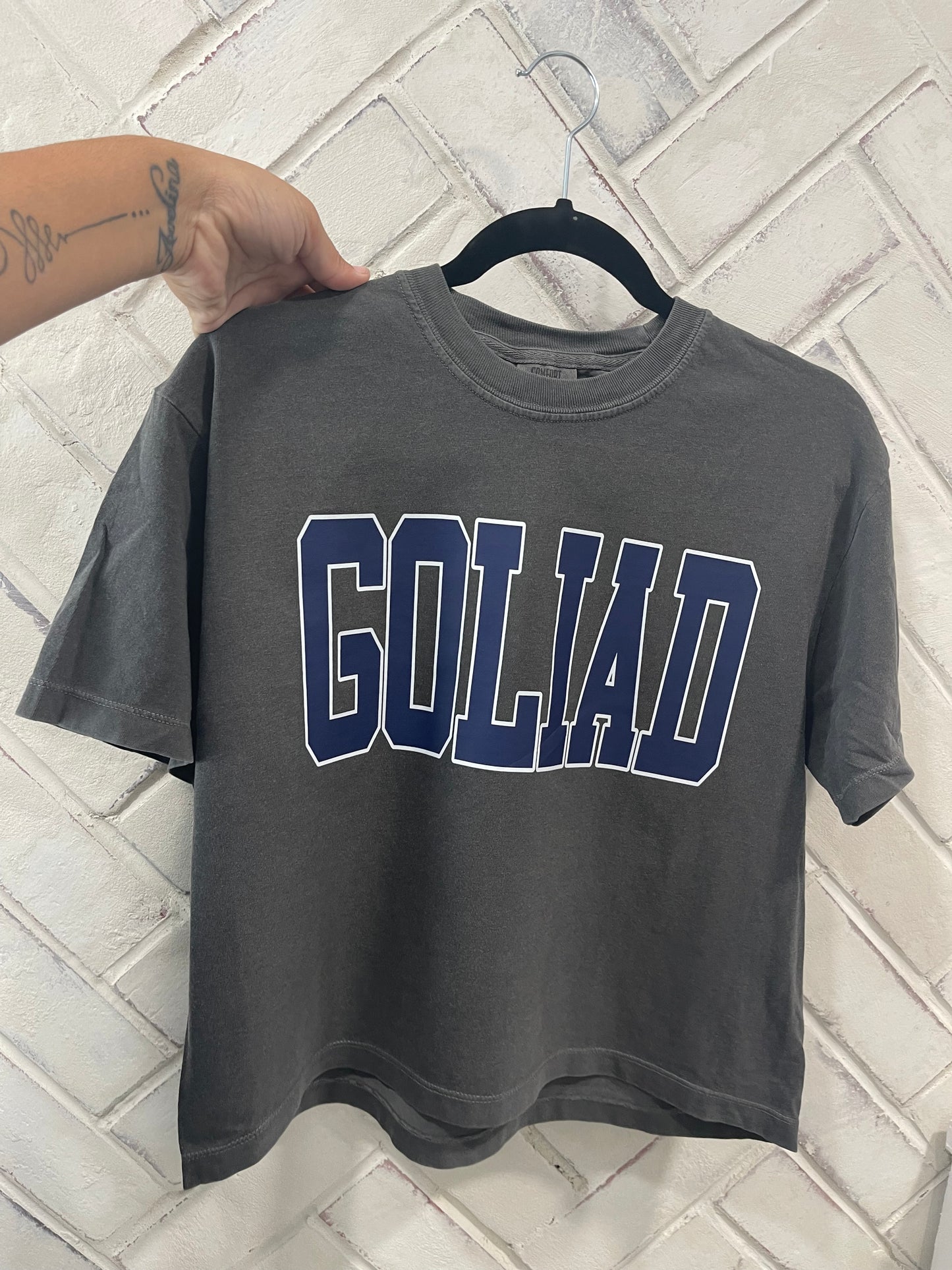 GOLIAD Cropped Pepper Comfort Colors T-Shirt