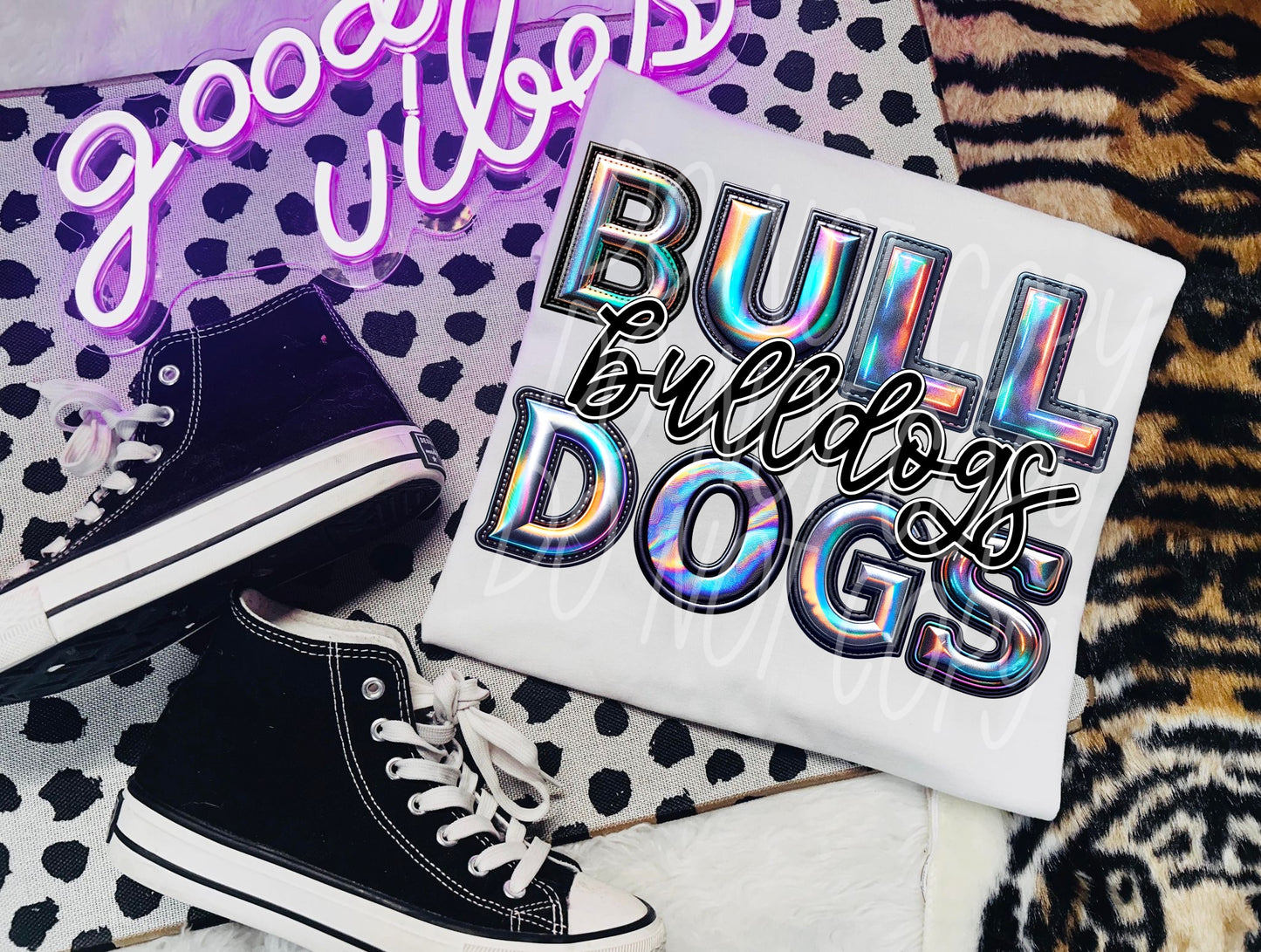 Bulldogs Mascot Iridescent Effect Ready to Press Transfer DTF Transfer Sublimation Transfer